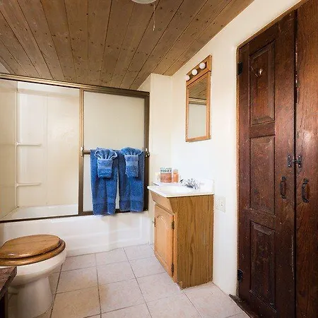 Adobe Rose Holiday home